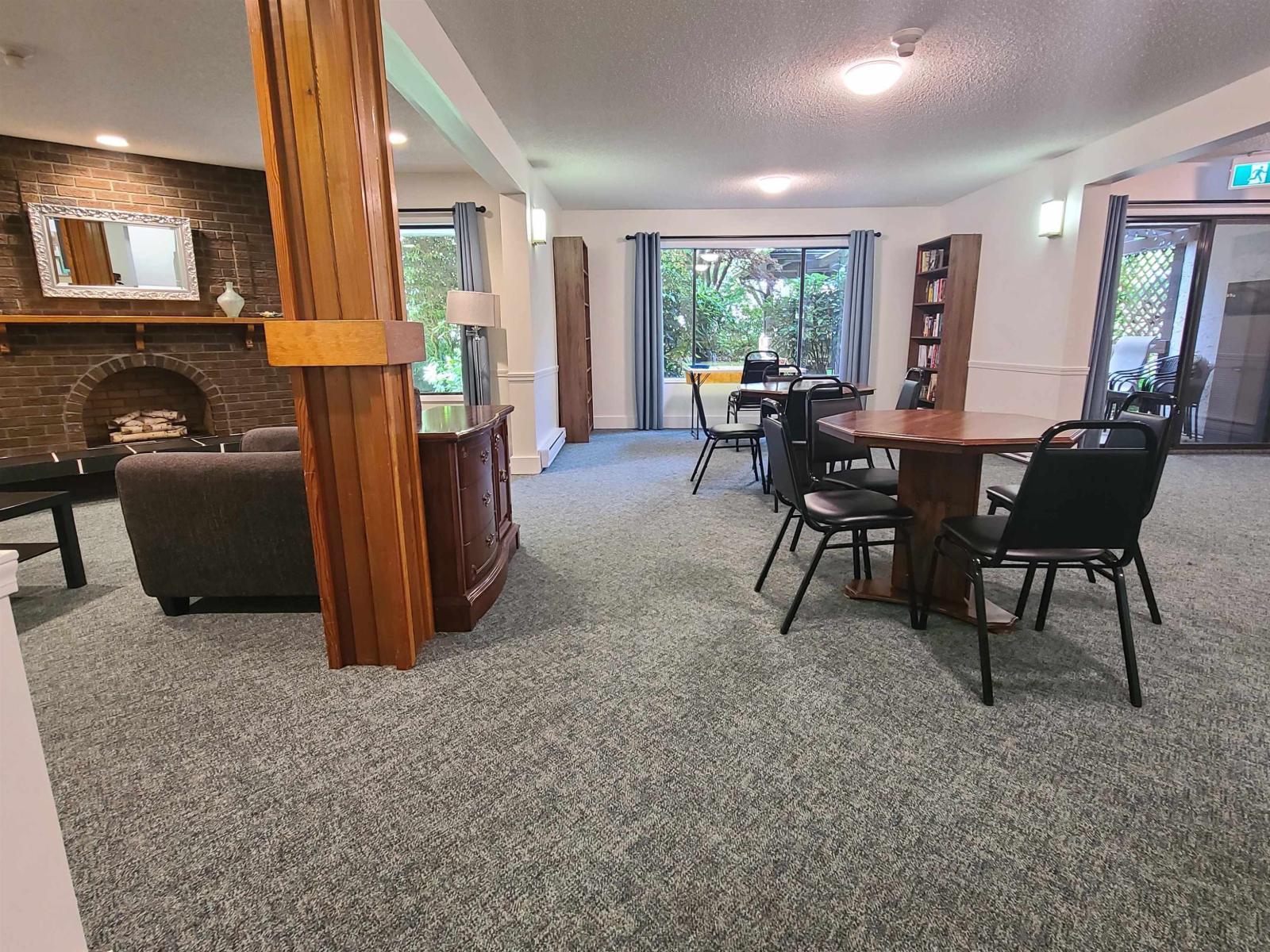 111 1521 BLACKWOOD STREET, White Rock