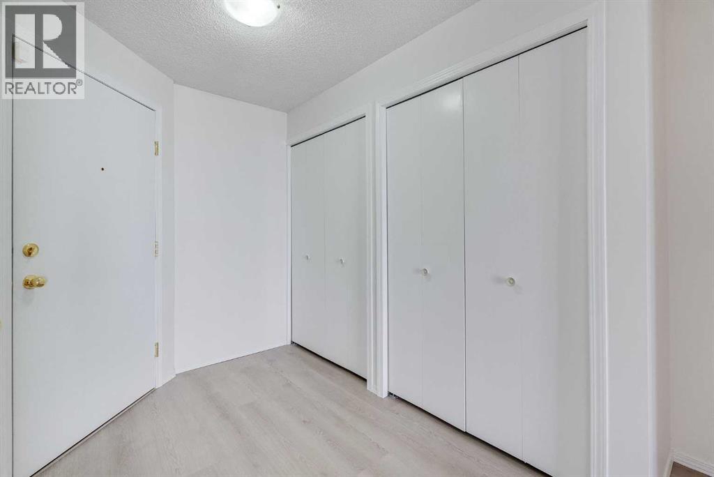 Single Family House for Sale in   Somervale Court SW Somerset Calgary 
