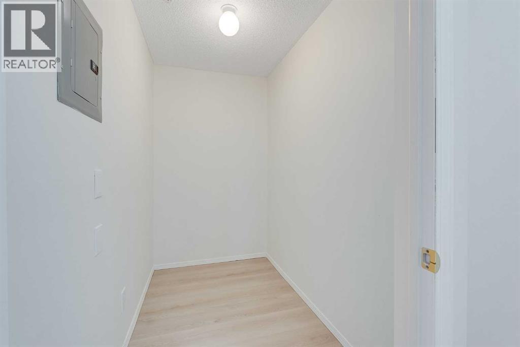 Single Family House for Sale in   Somervale Court SW Somerset Calgary 
