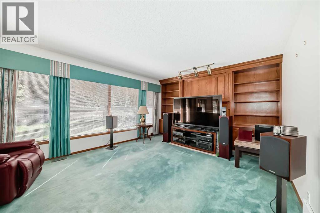 Single Family House for Sale in  Mckenzie Lake Way SE McKenzie Lake Calgary 