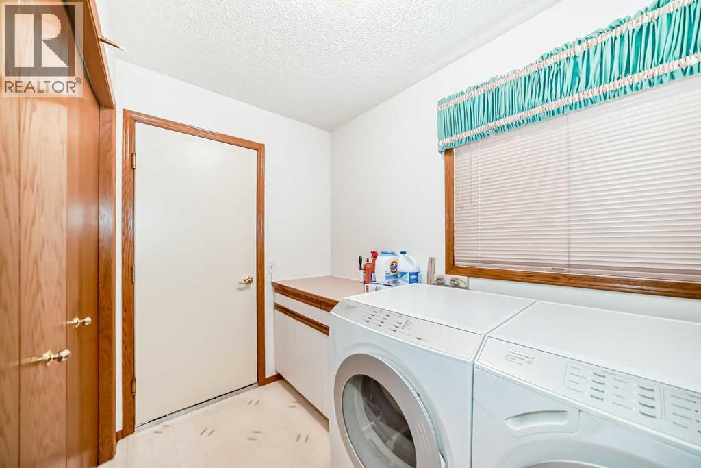 Single Family House for Sale in  Mckenzie Lake Way SE McKenzie Lake Calgary 