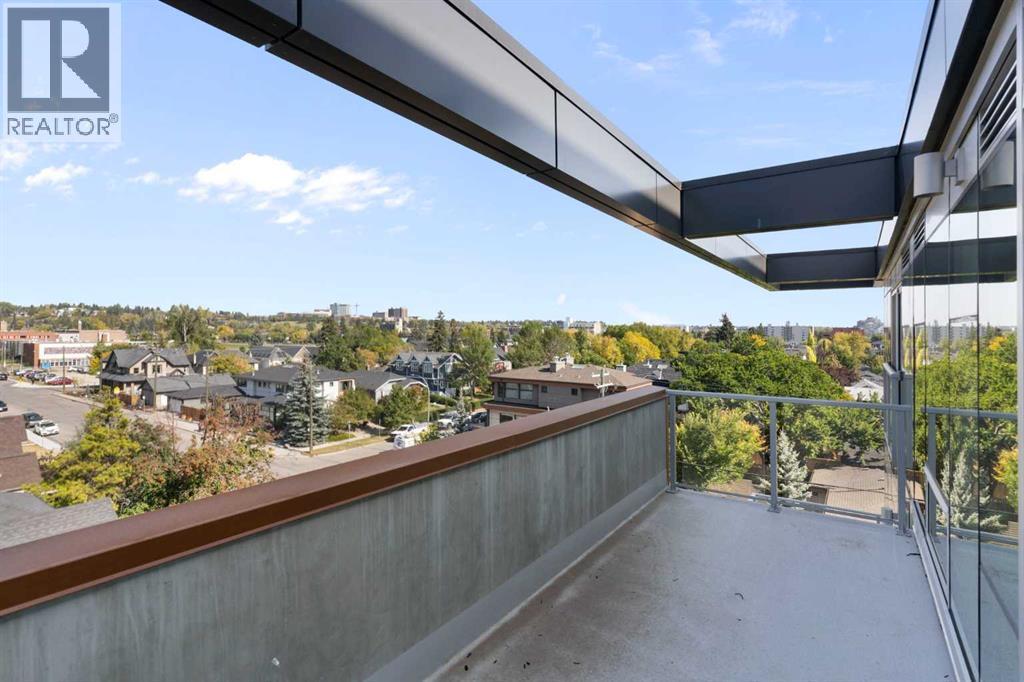 Single Family House for Sale in   A Street NW West Hillhurst Calgary 