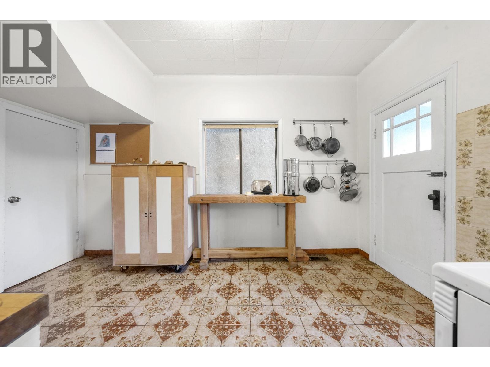 858 UNION STREET, Vancouver