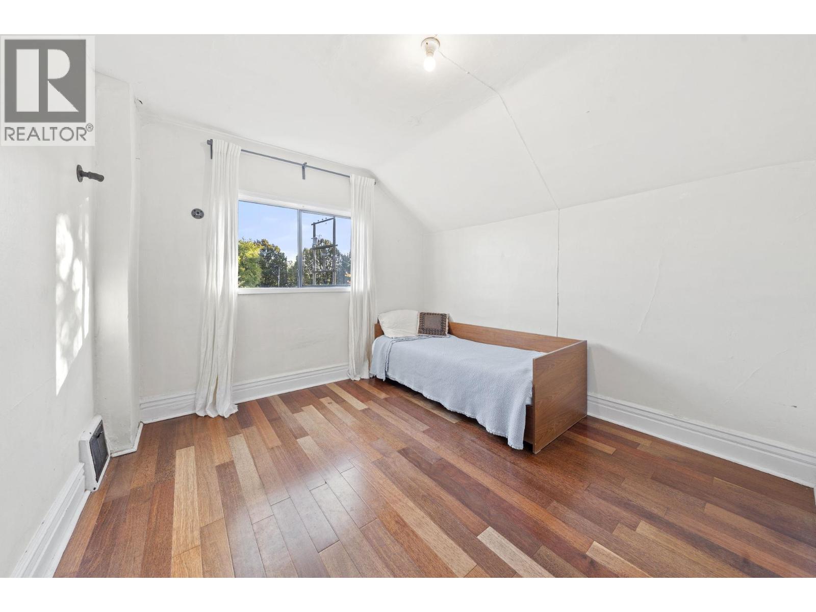 858 UNION STREET, Vancouver