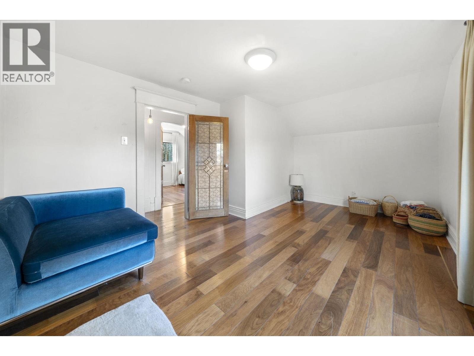 858 UNION STREET, Vancouver