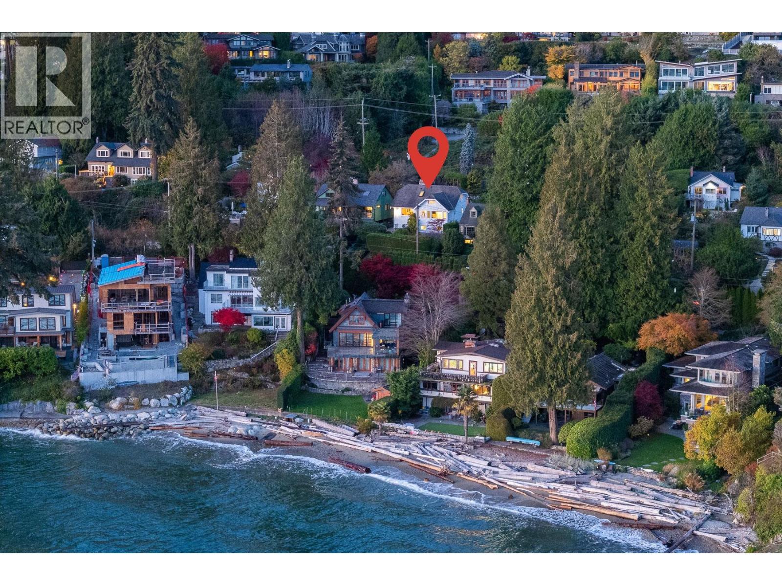 3260 TRAVERS AVENUE, West Vancouver