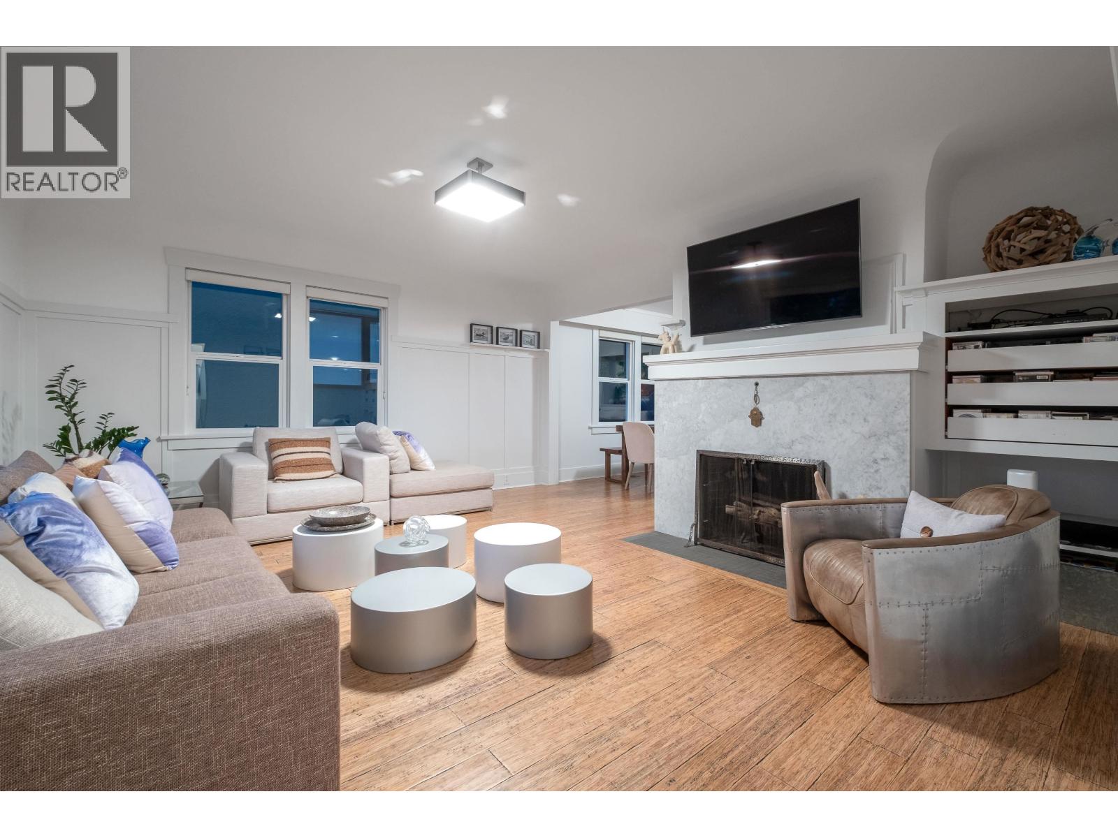 3260 TRAVERS AVENUE, West Vancouver