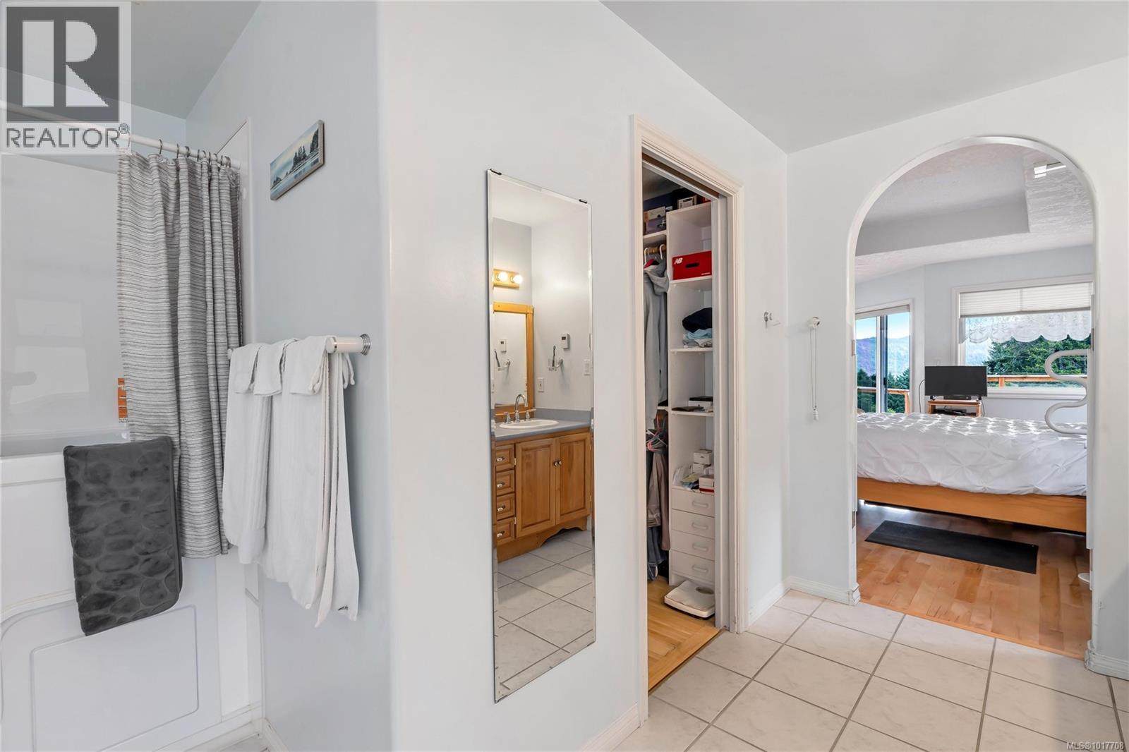  6572 Bird's Eye Drive, Duncan