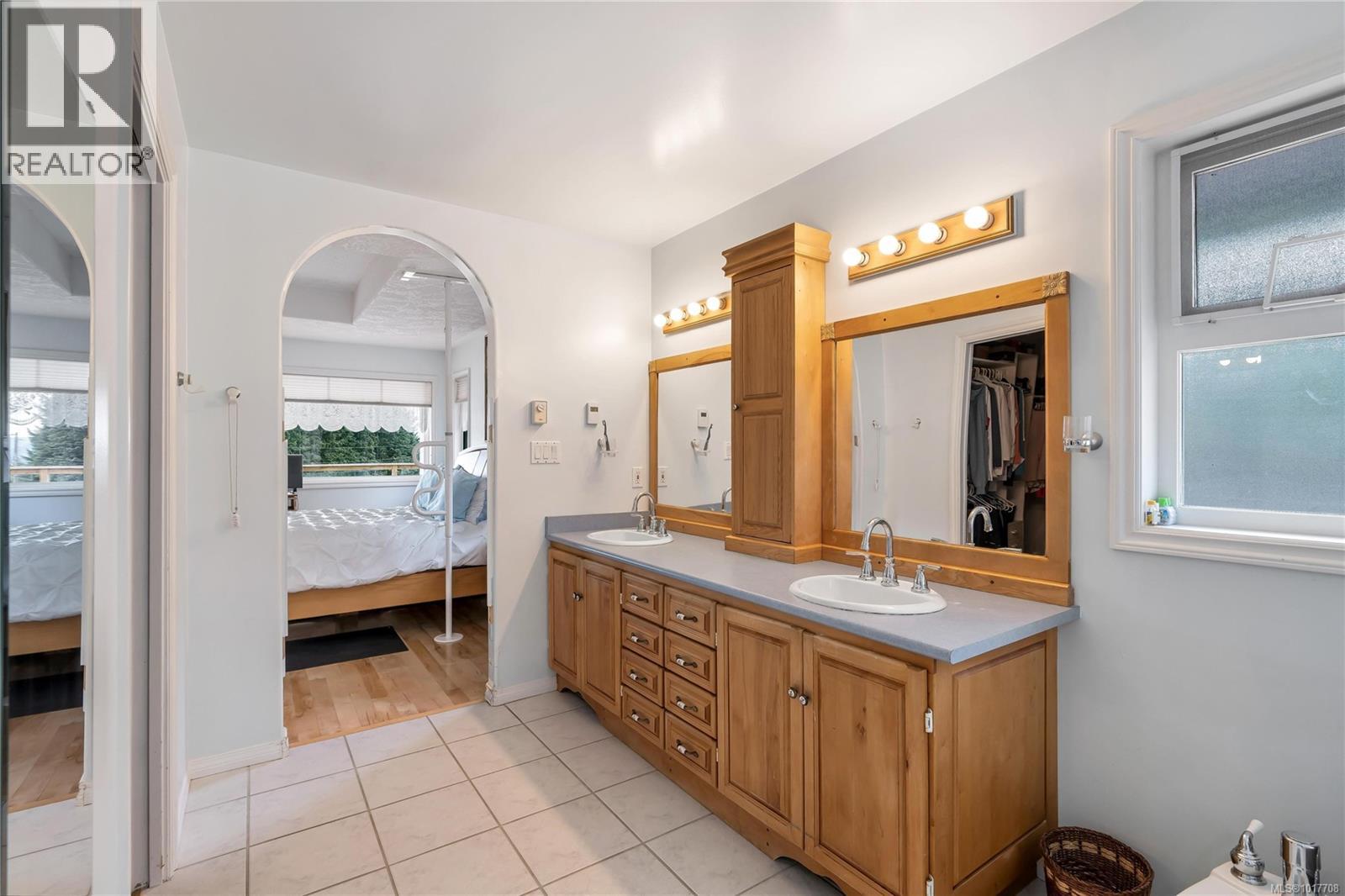 6572 Bird's Eye Drive, Duncan