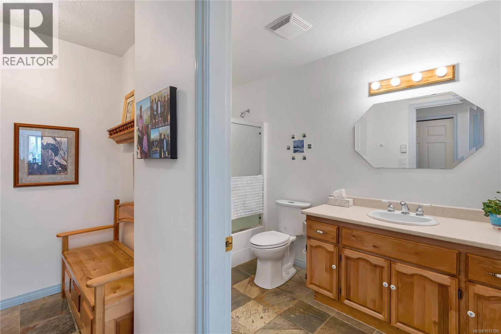  6572 Bird's Eye Drive, Duncan