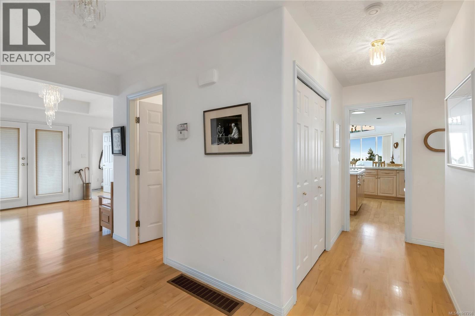  6572 Bird's Eye Drive, Duncan