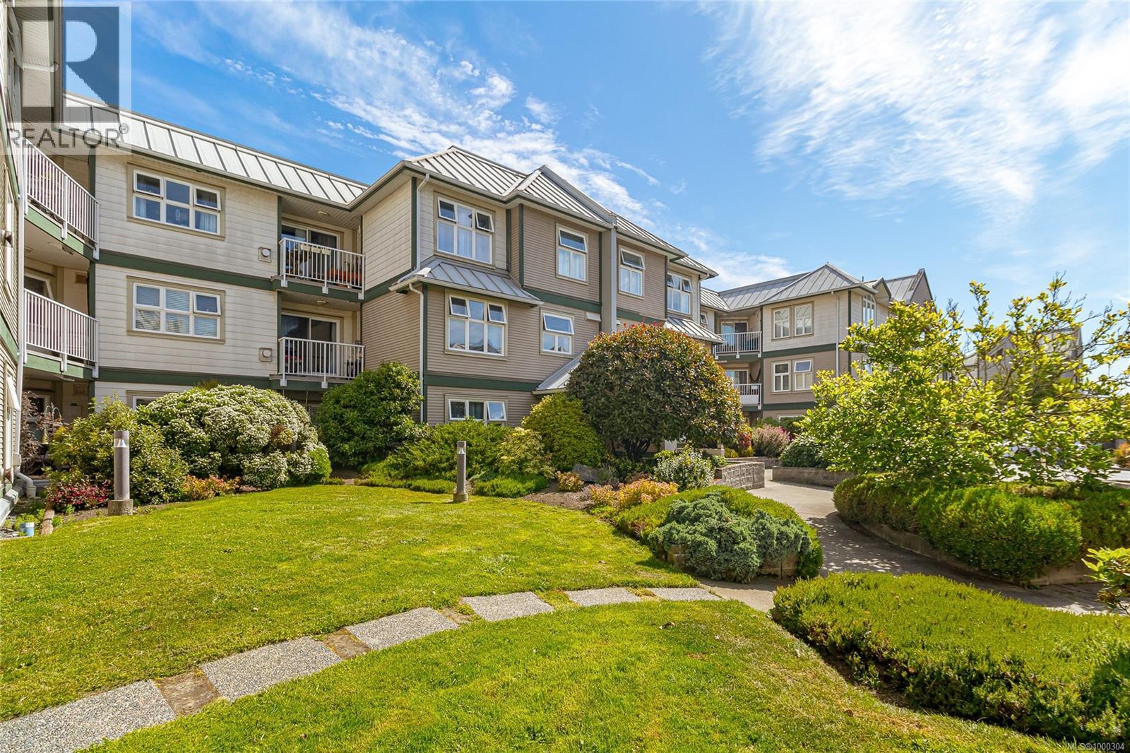 105 3010 Washington Ave, Victoria