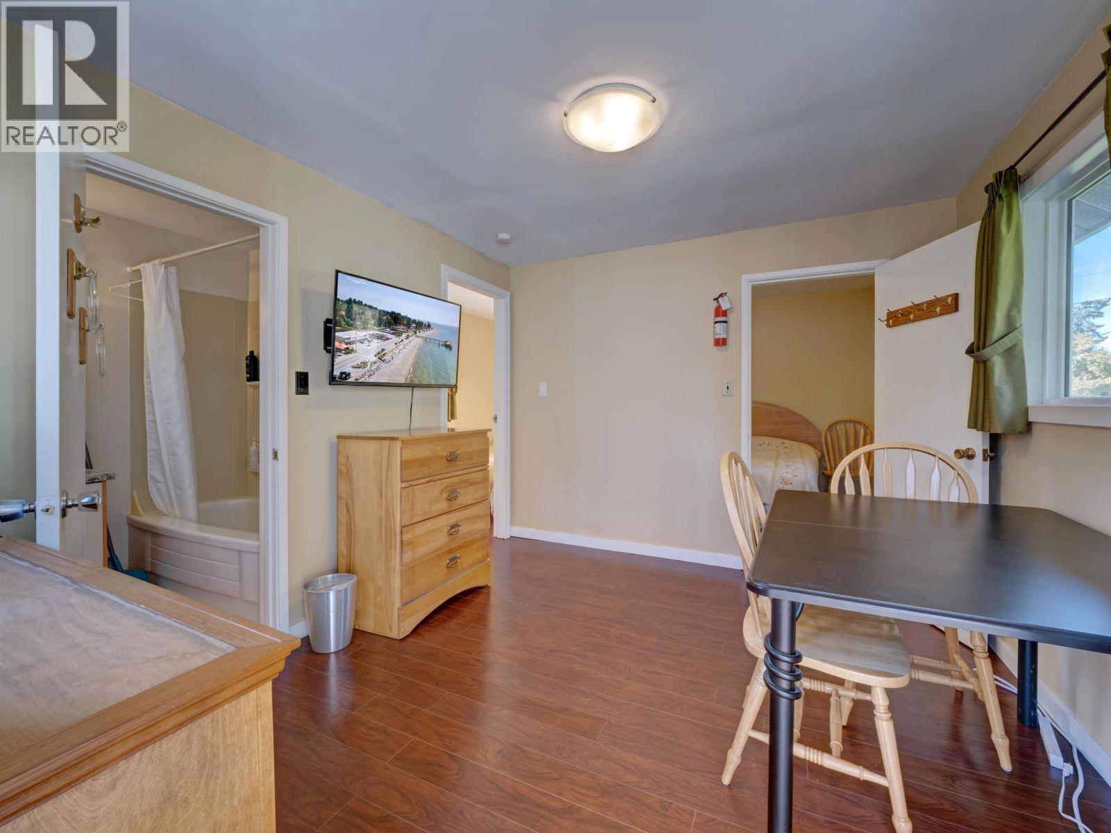 4657 WHITAKER ROAD, Sechelt