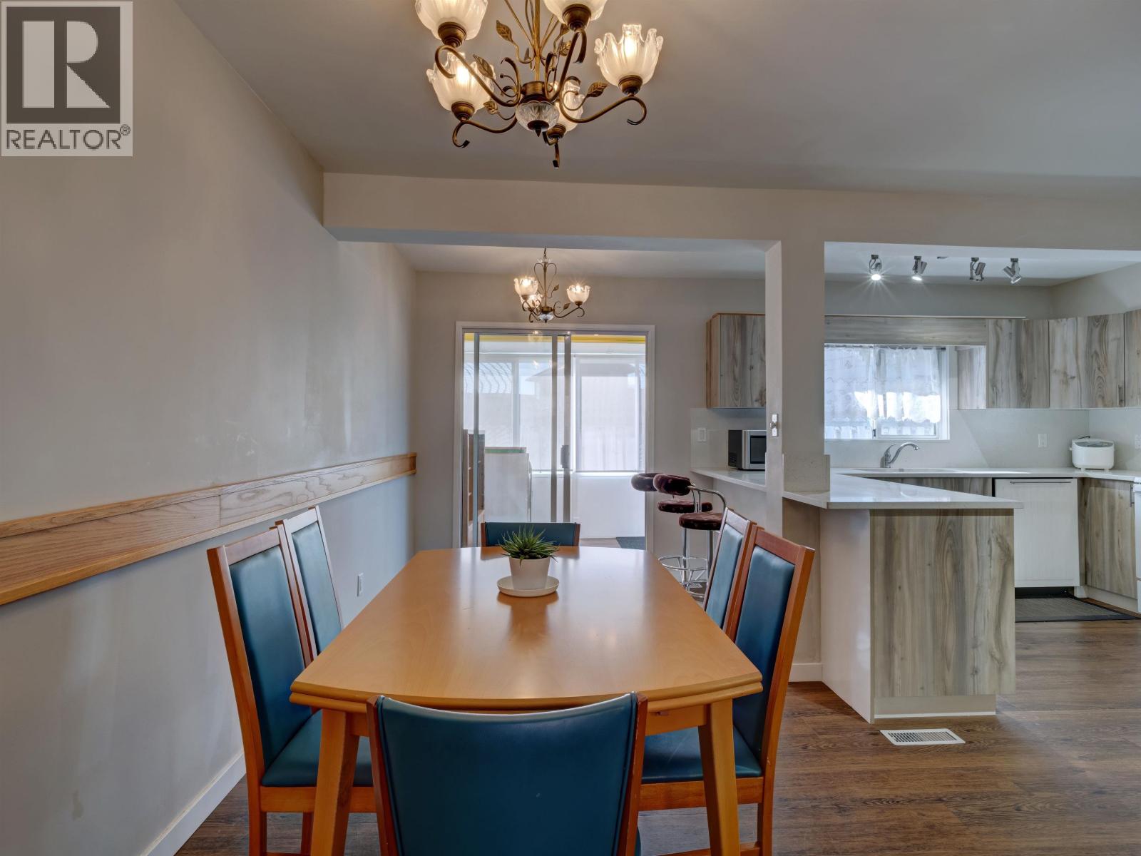 4657 WHITAKER ROAD, Sechelt