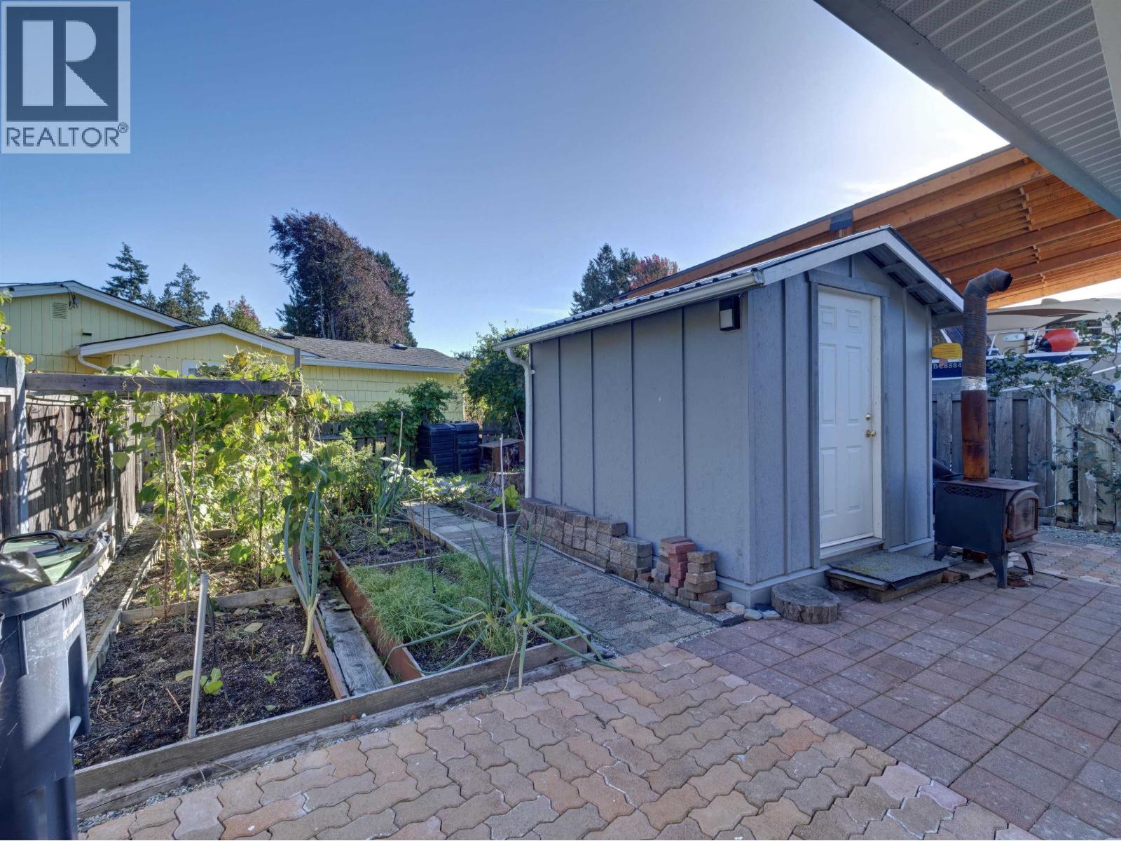 4657 WHITAKER ROAD, Sechelt