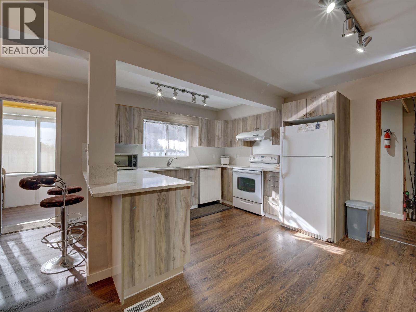 4657 WHITAKER ROAD, Sechelt