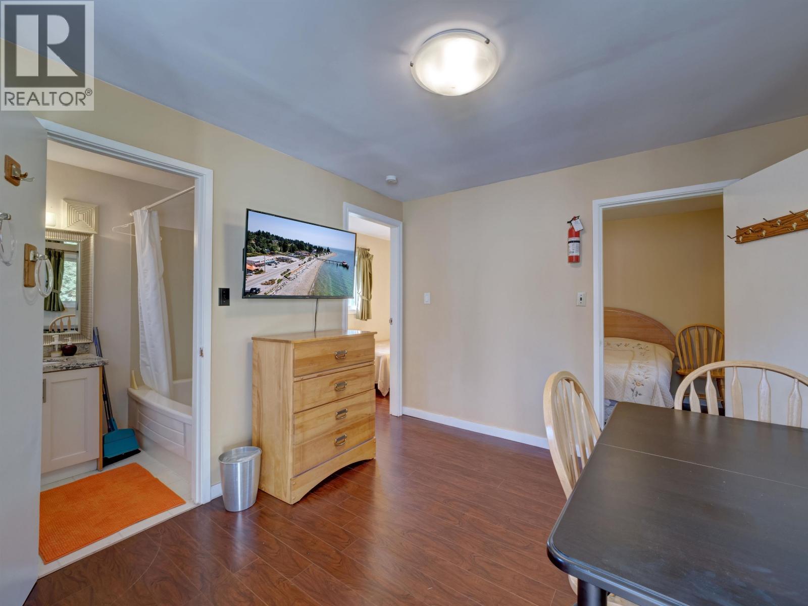 4657 WHITAKER ROAD, Sechelt