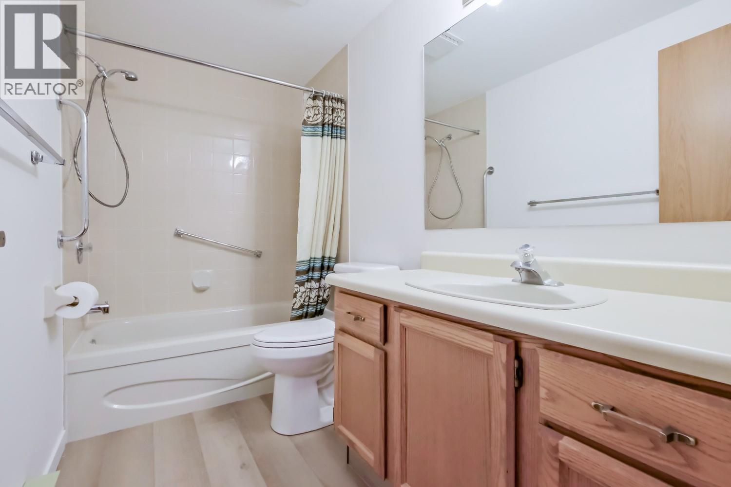 105 2110 Hoy Street, Kelowna