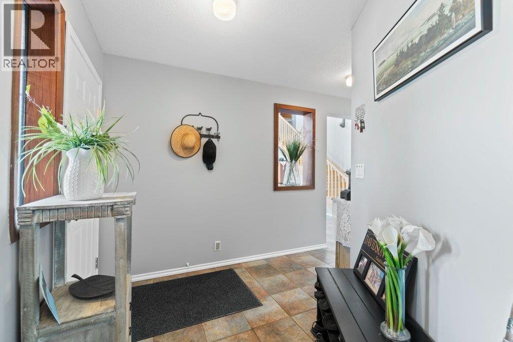28 2592 Alpen Paradies Road, Blind Bay