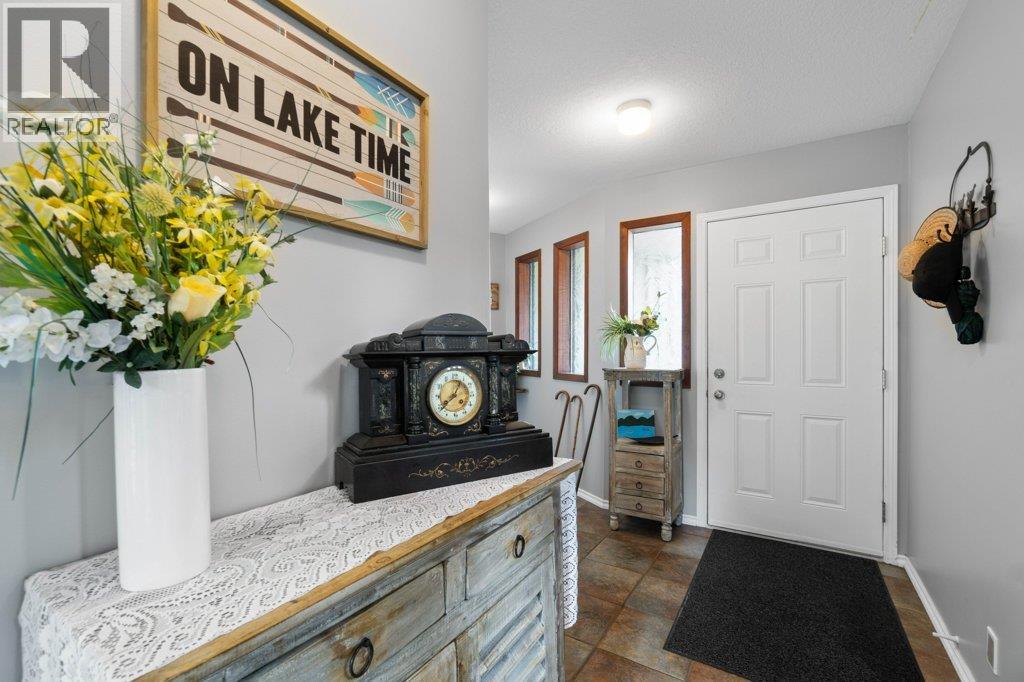 28 2592 Alpen Paradies Road, Blind Bay