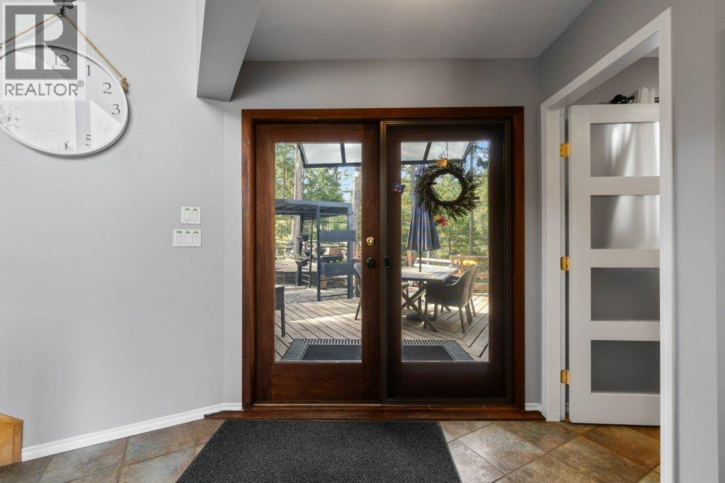28 2592 Alpen Paradies Road, Blind Bay