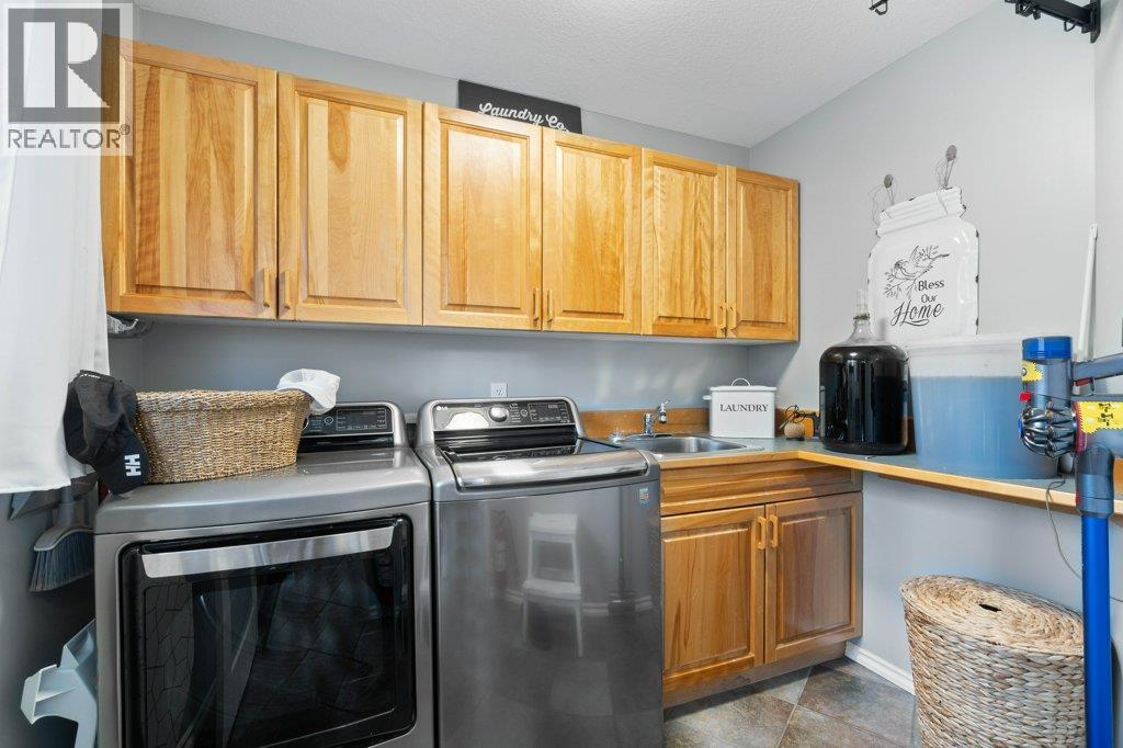 28 2592 Alpen Paradies Road, Blind Bay