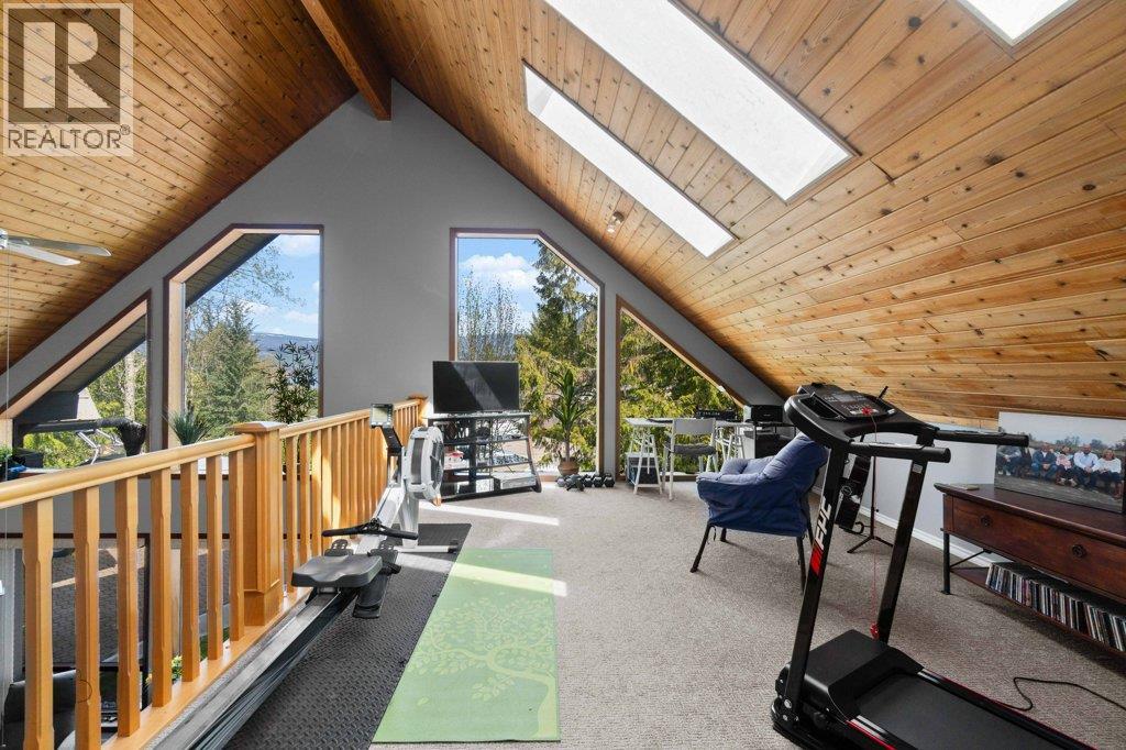 28 2592 Alpen Paradies Road, Blind Bay