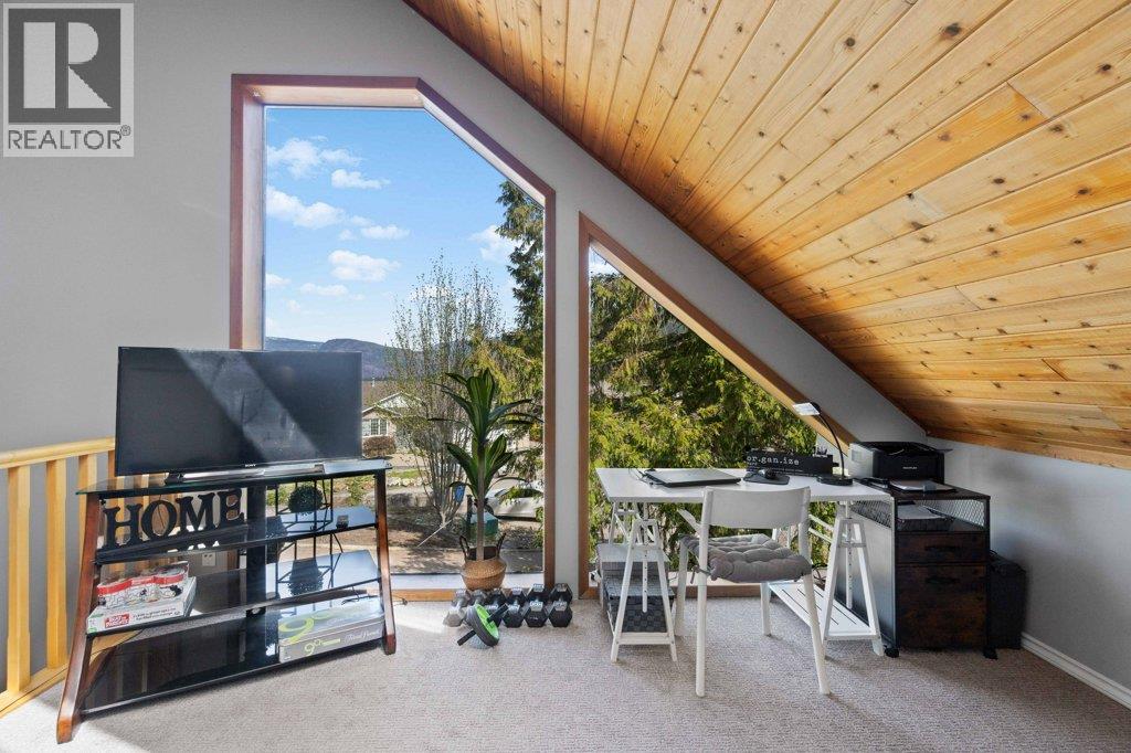 28 2592 Alpen Paradies Road, Blind Bay