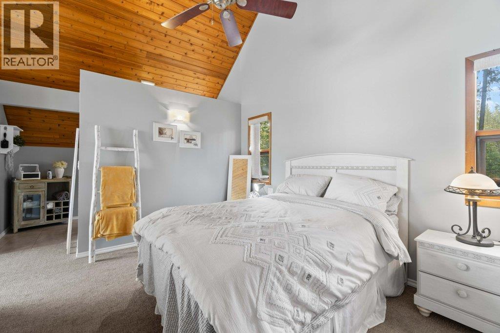 28 2592 Alpen Paradies Road, Blind Bay
