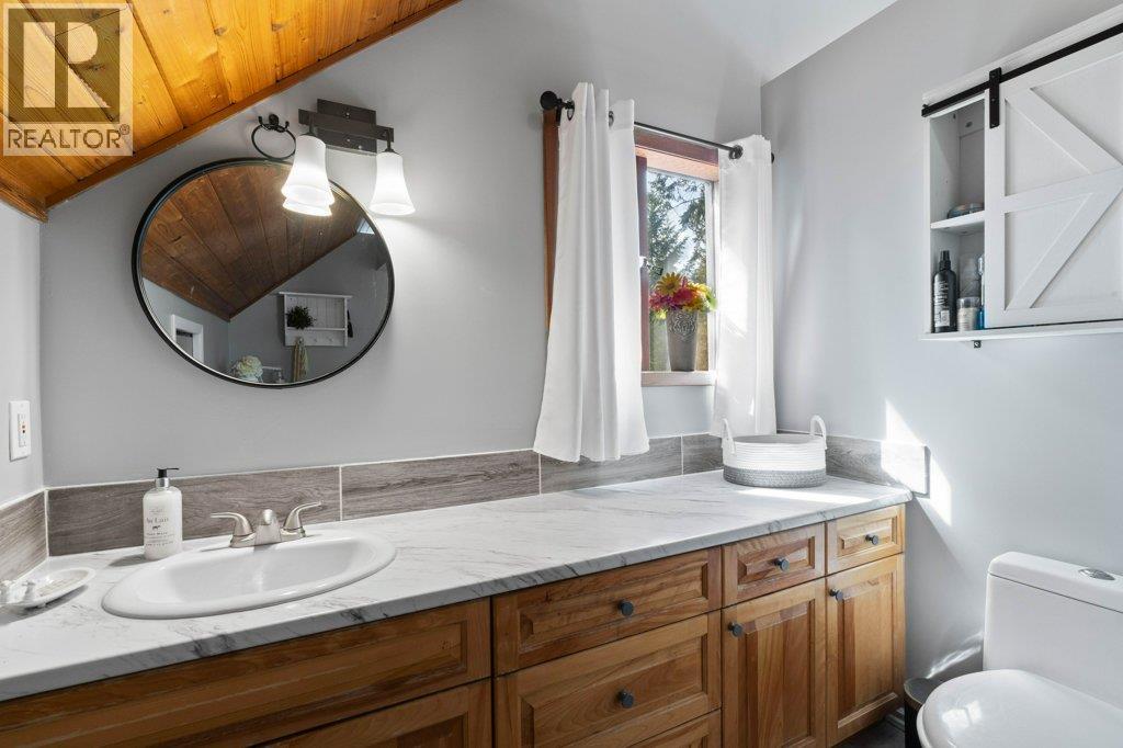 28 2592 Alpen Paradies Road, Blind Bay