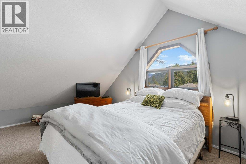 28 2592 Alpen Paradies Road, Blind Bay