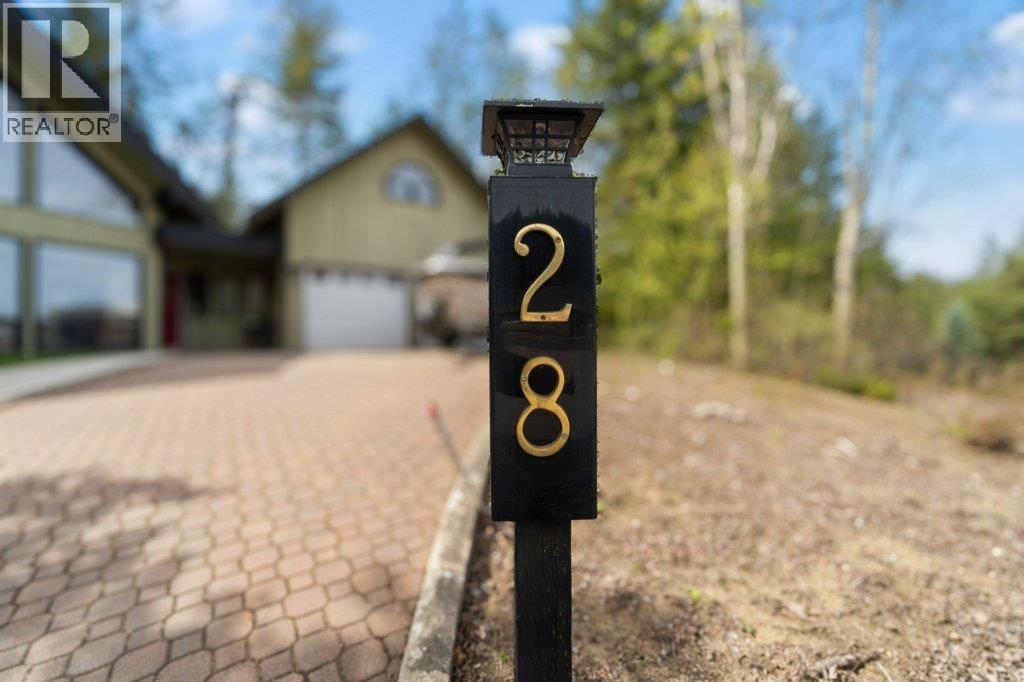 28 2592 Alpen Paradies Road, Blind Bay