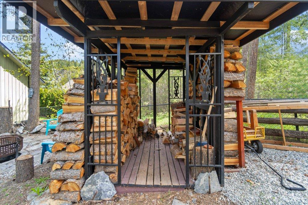 28 2592 Alpen Paradies Road, Blind Bay
