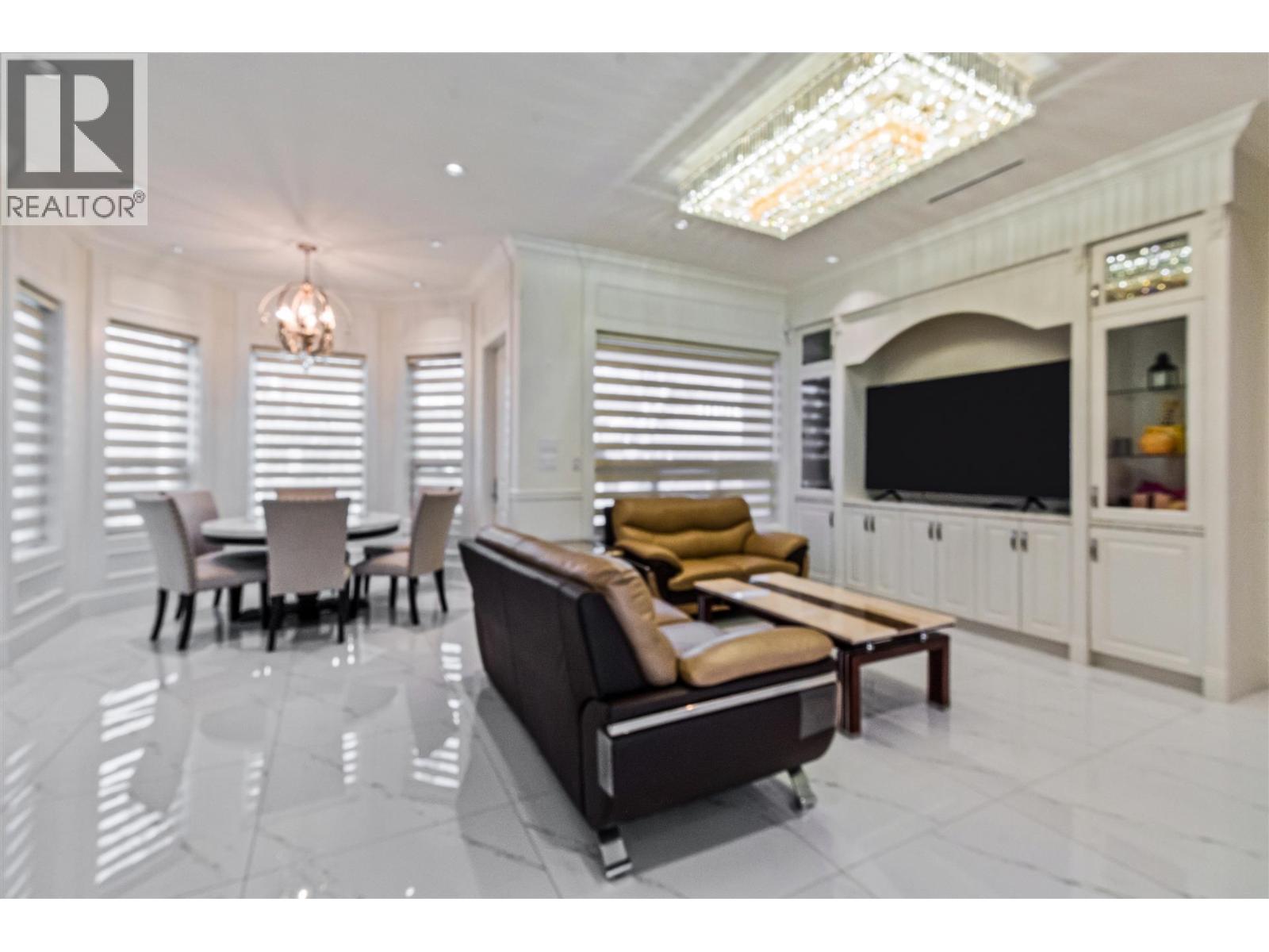 8371 MOWBRAY Road, Richmond