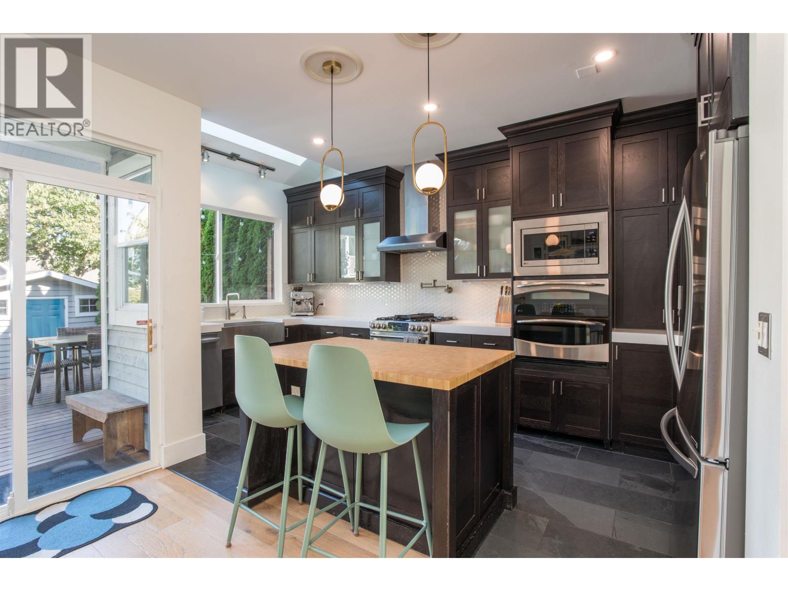 183 STAR CRESCENT, New Westminster