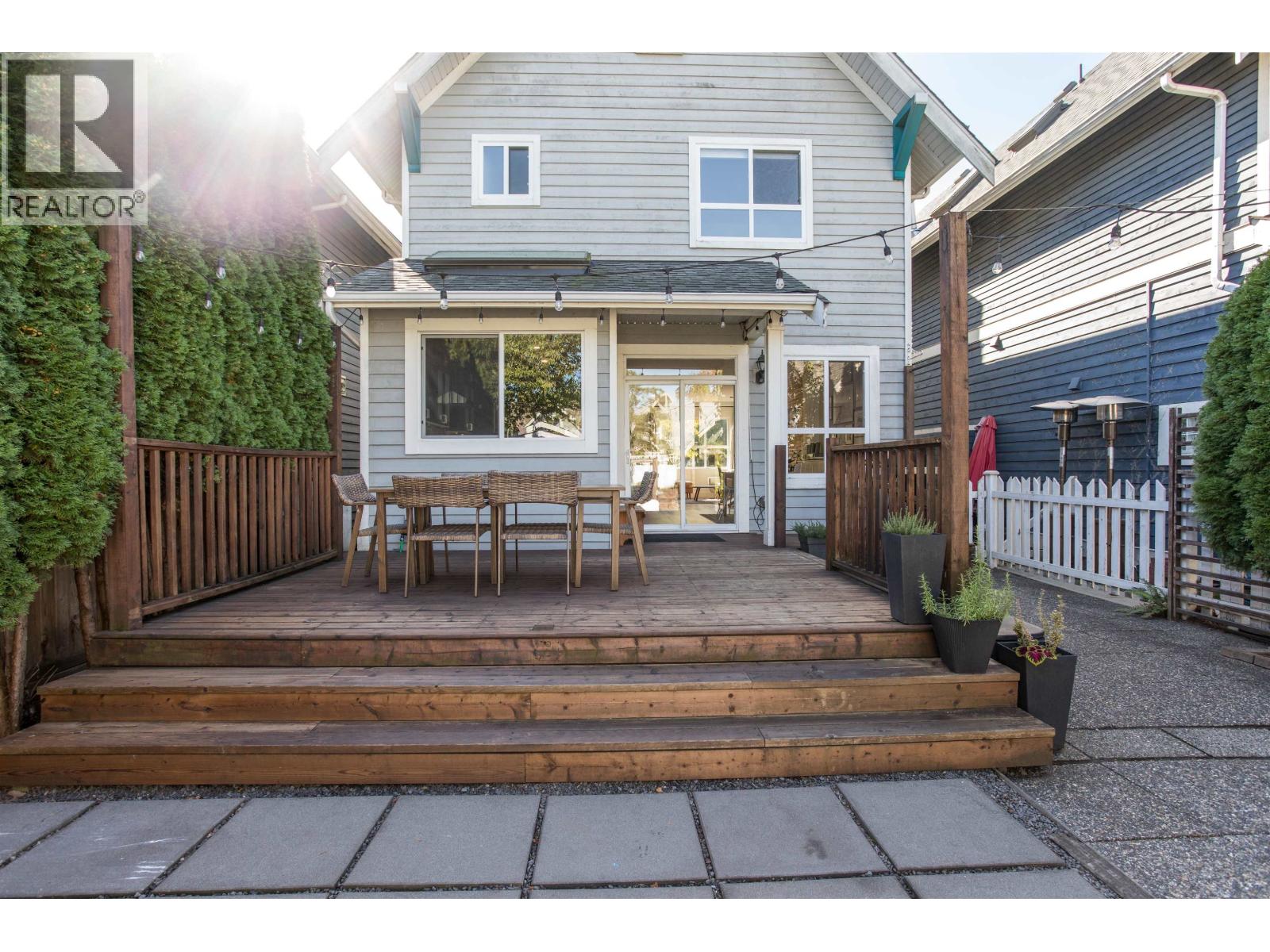 183 STAR CRESCENT, New Westminster