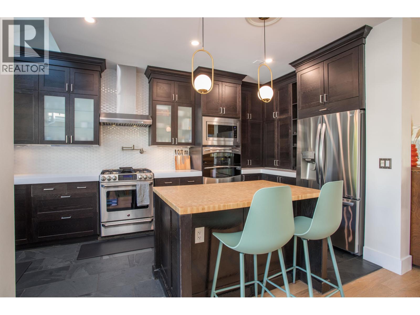 183 STAR CRESCENT, New Westminster