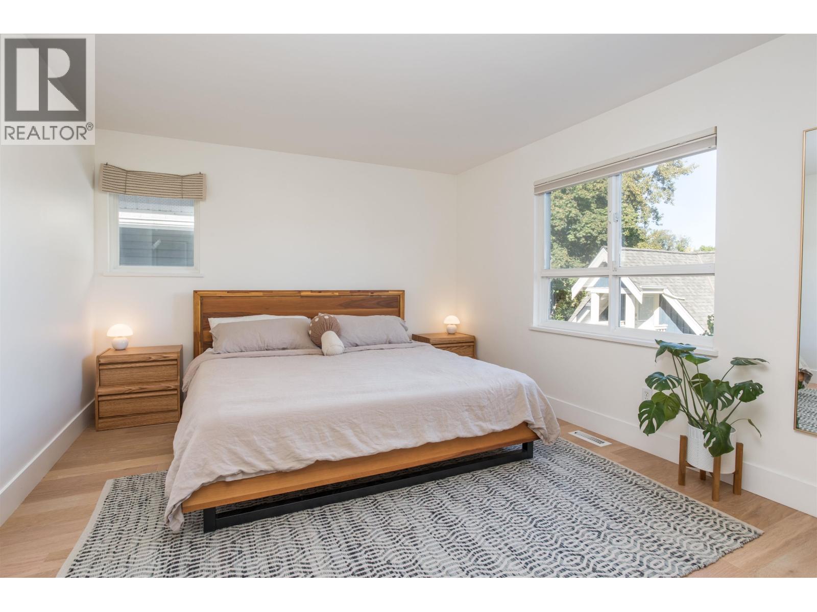 183 STAR CRESCENT, New Westminster