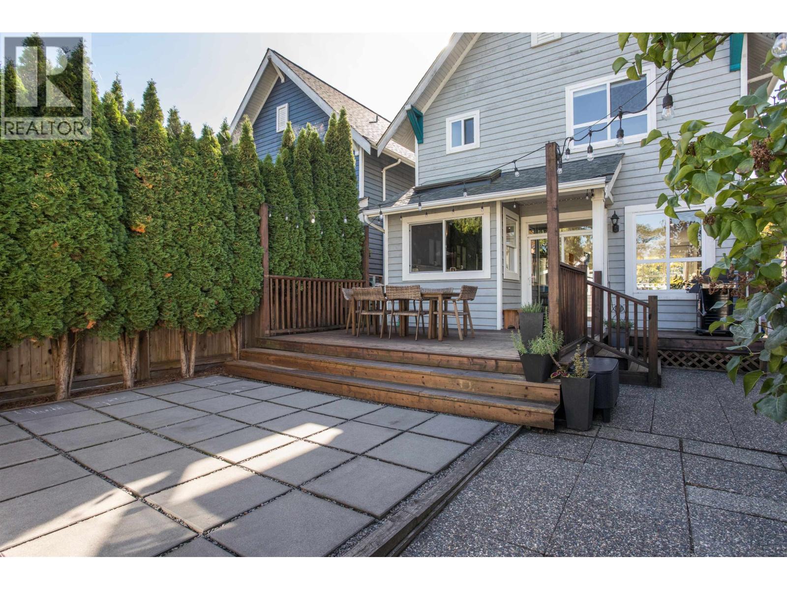 183 STAR CRESCENT, New Westminster