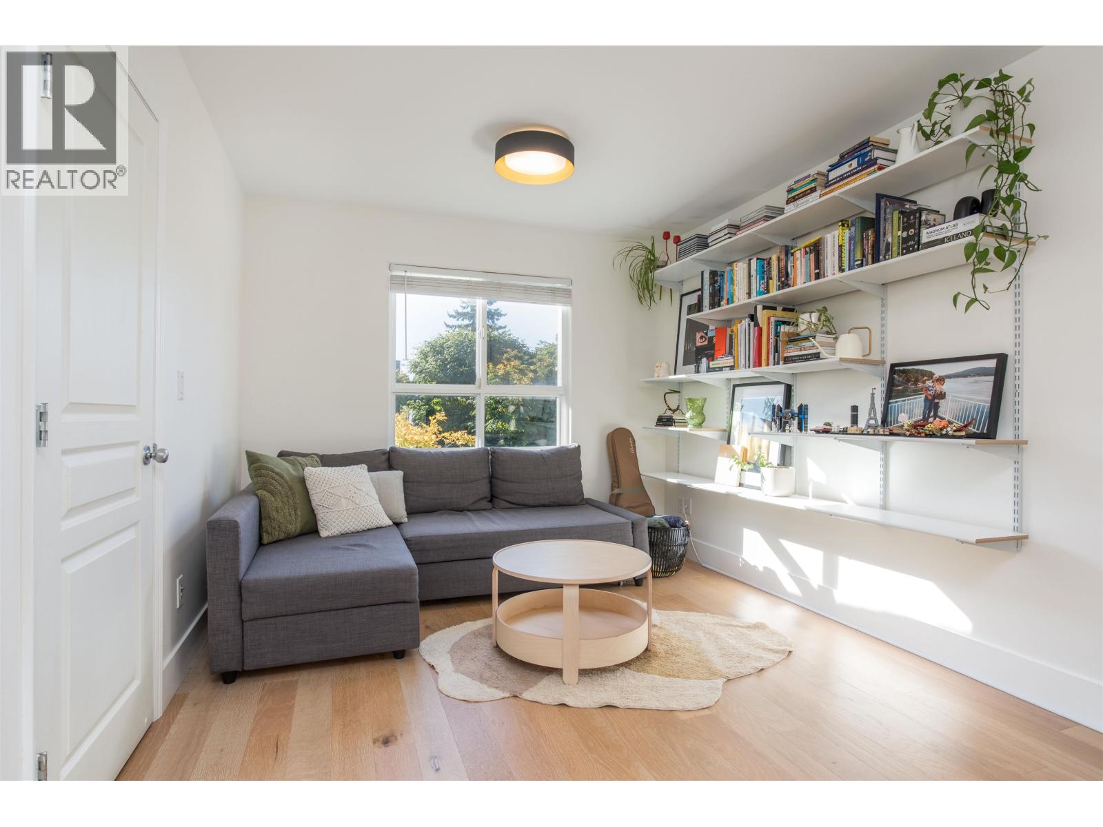 183 STAR CRESCENT, New Westminster