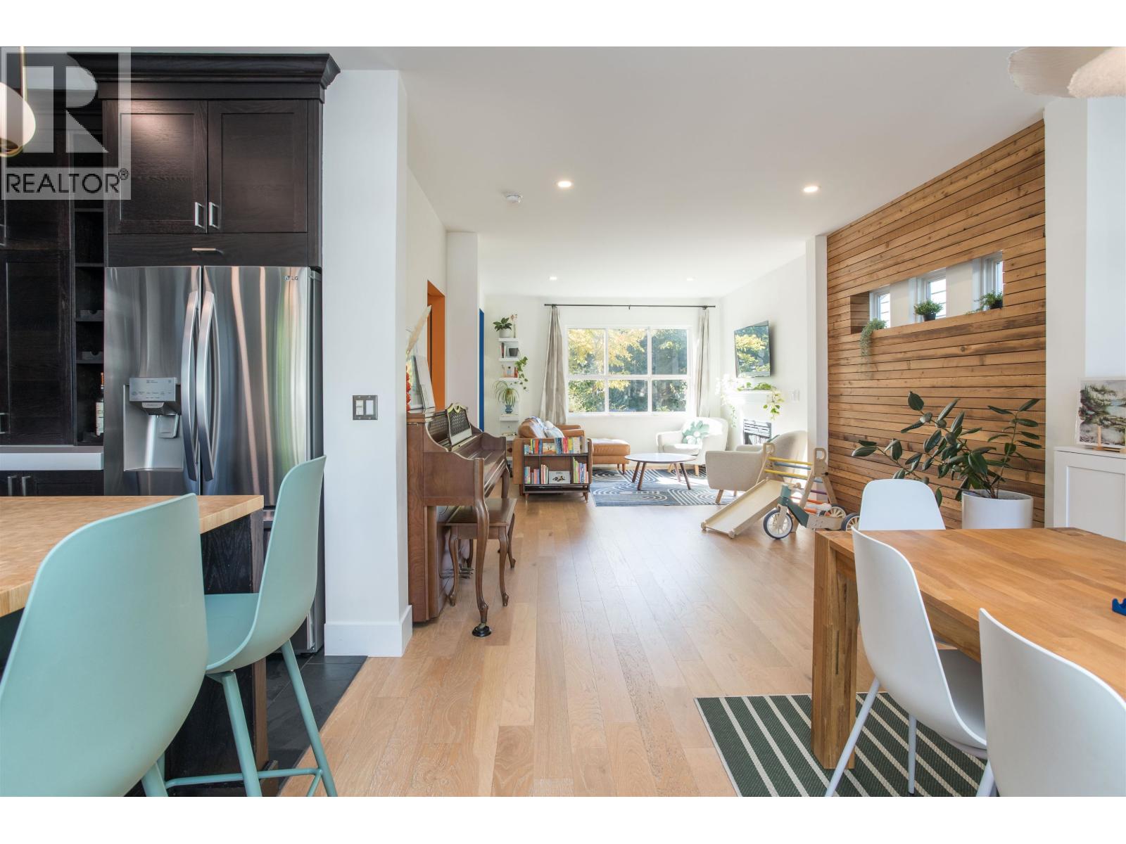 183 STAR CRESCENT, New Westminster