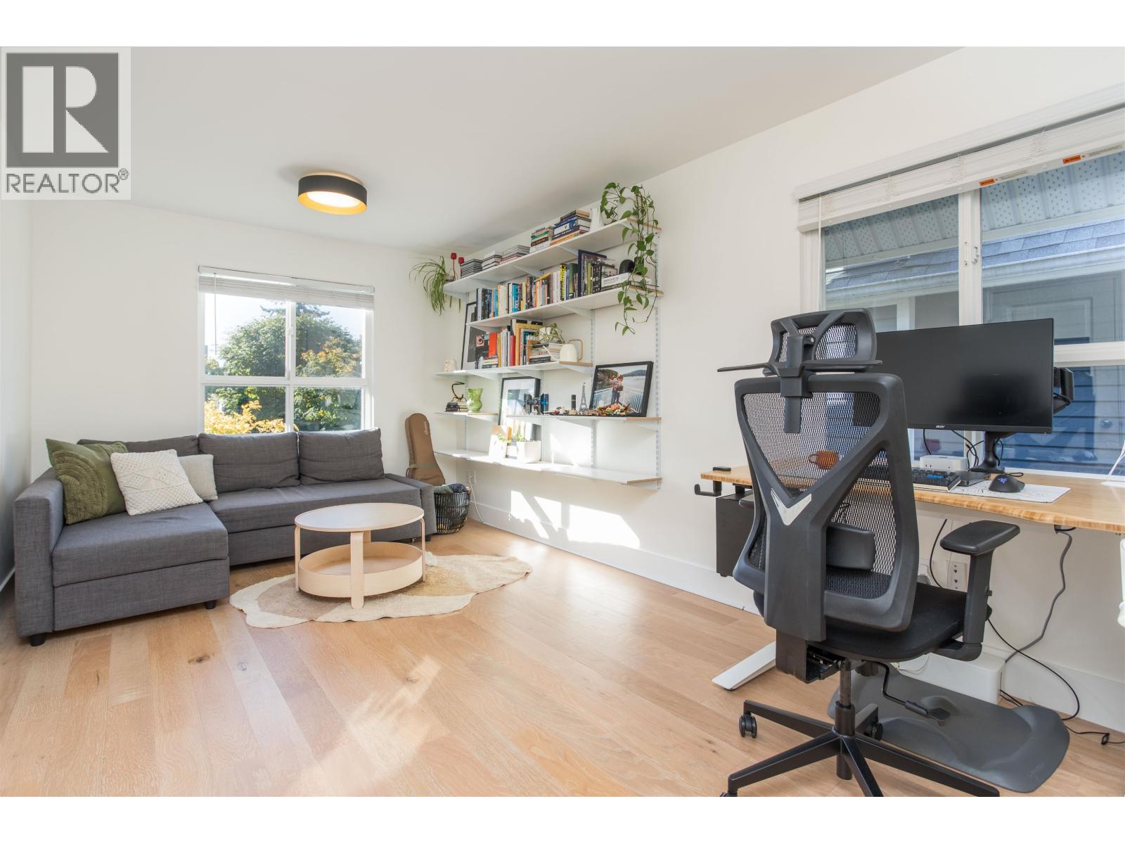 183 STAR CRESCENT, New Westminster