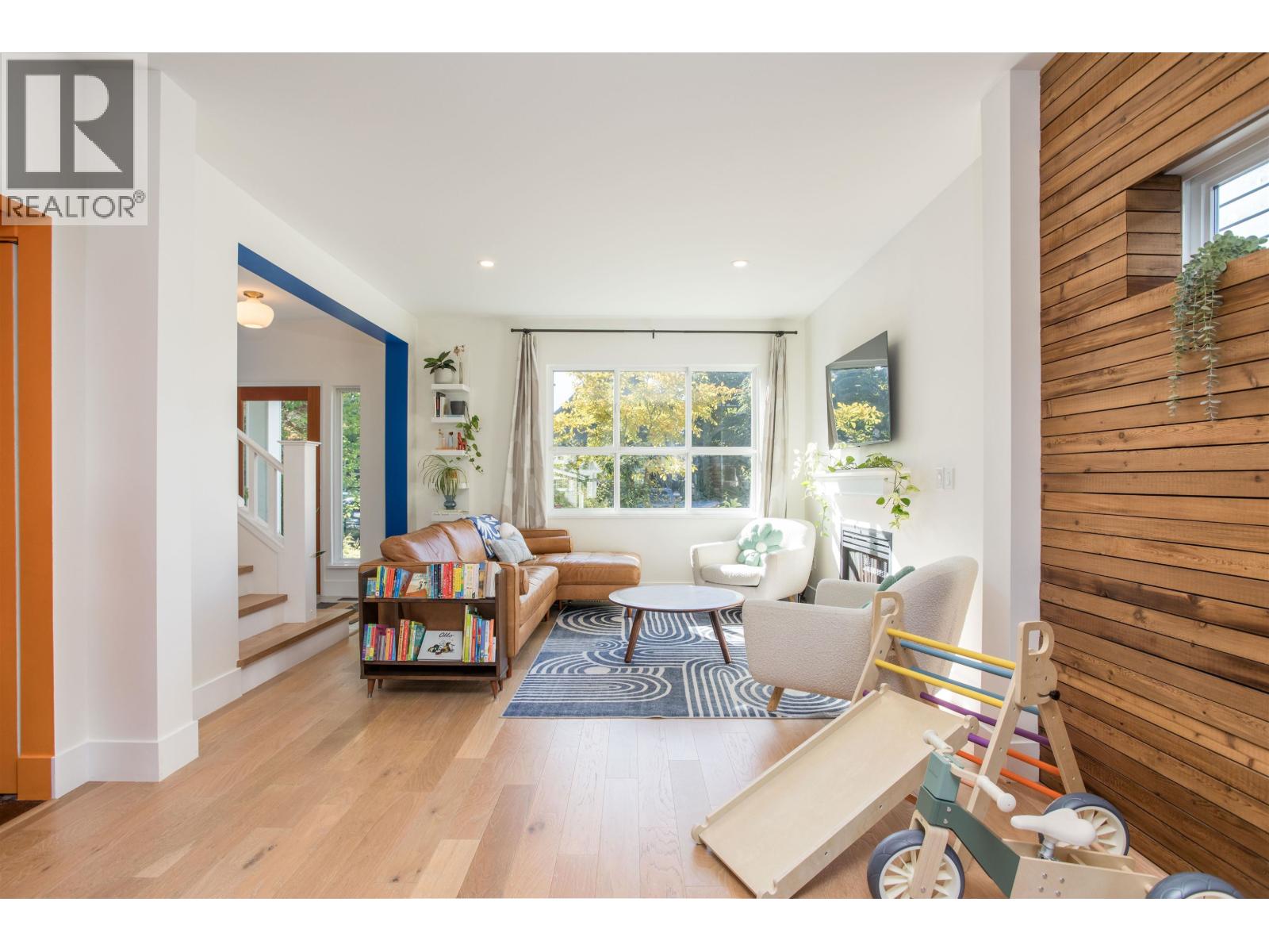 183 STAR CRESCENT, New Westminster