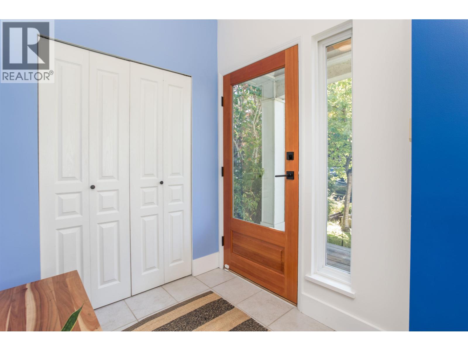 183 STAR CRESCENT, New Westminster