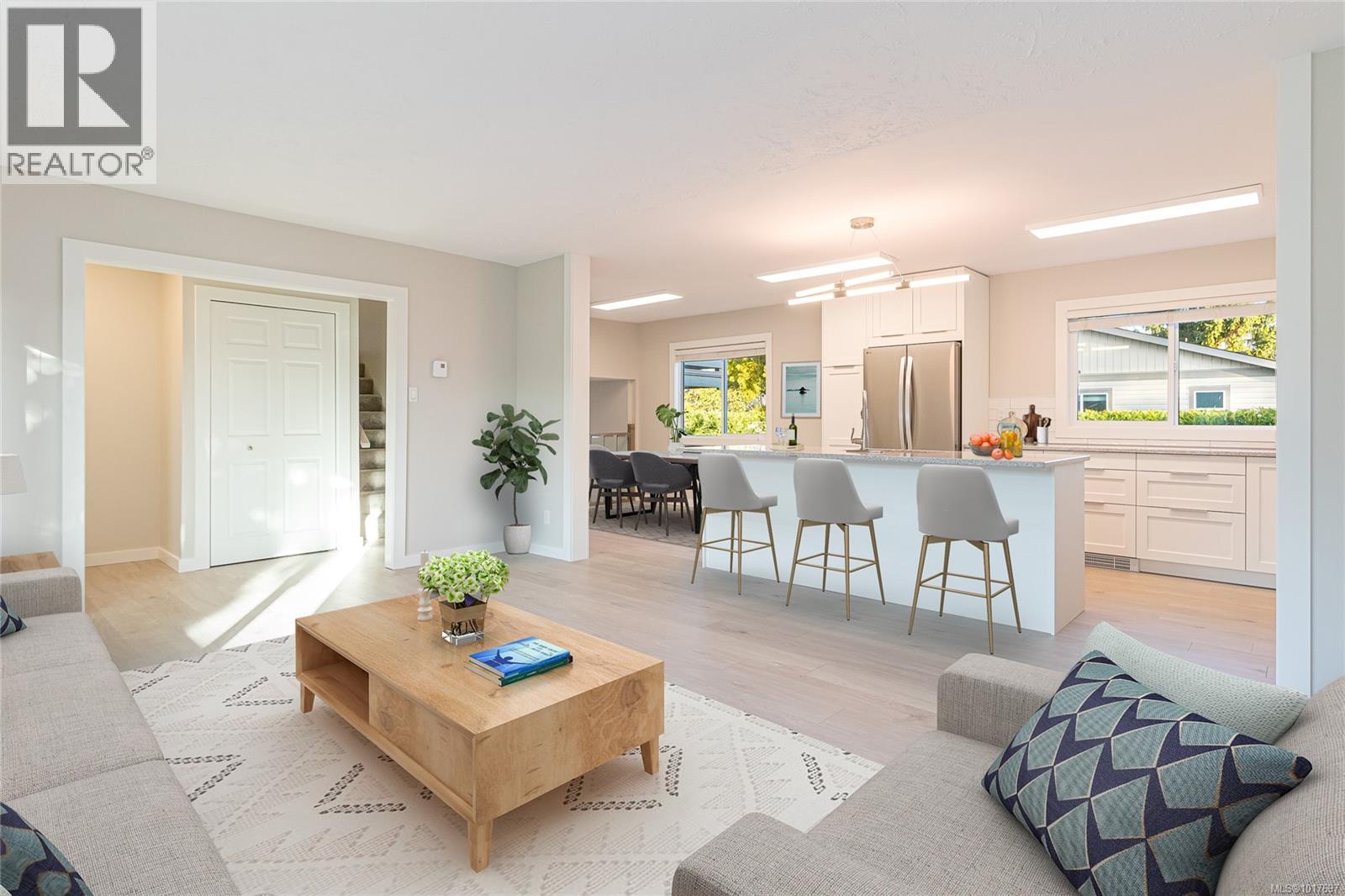 545 Rowan Ave, Parksville