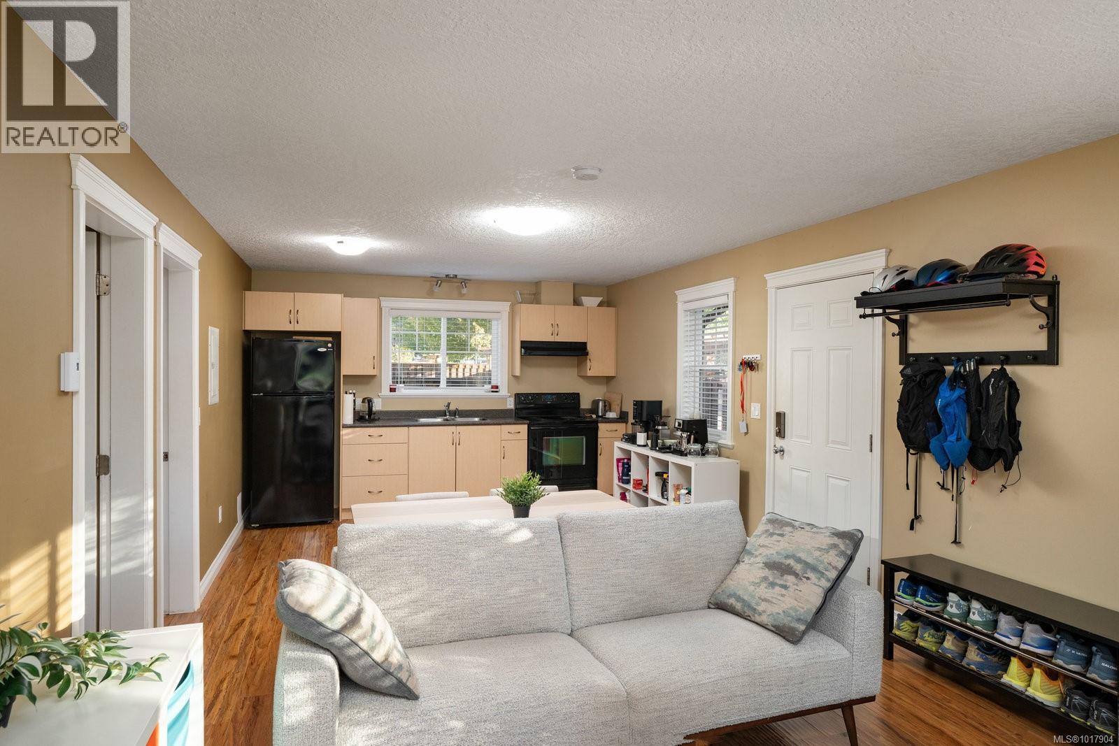  3448 Happy Valley Road, Langford