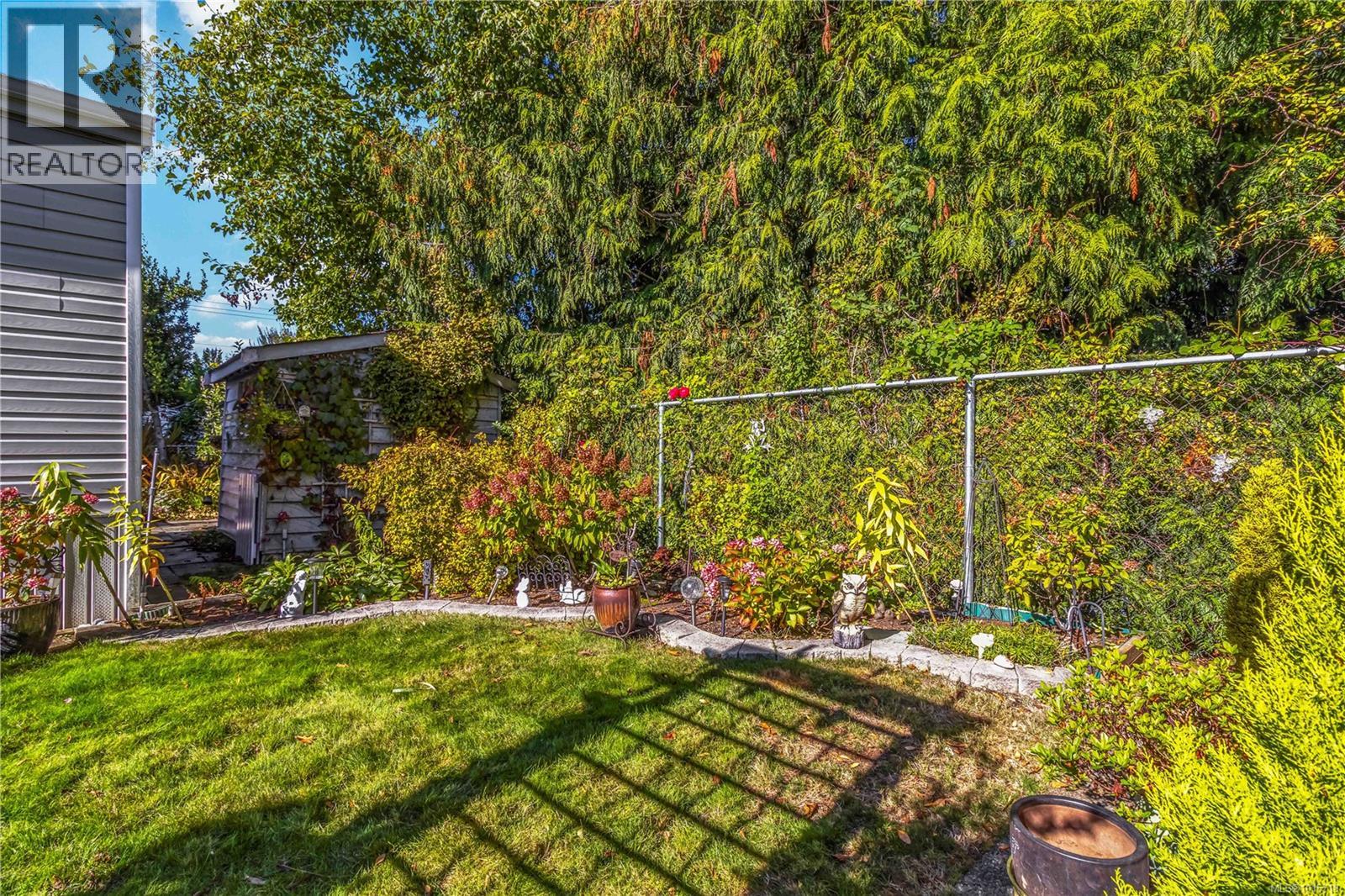 5 7509 Central Saanich Road, Central Saanich