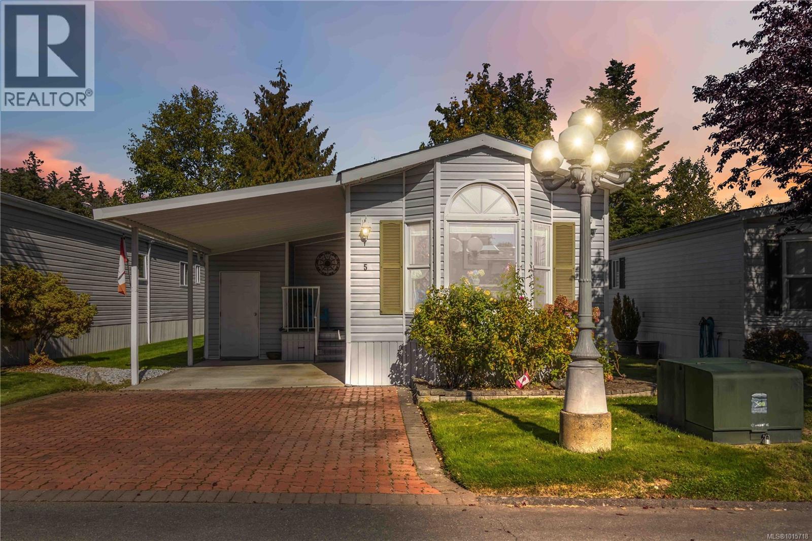 5 7509 Central Saanich Road, Central Saanich
