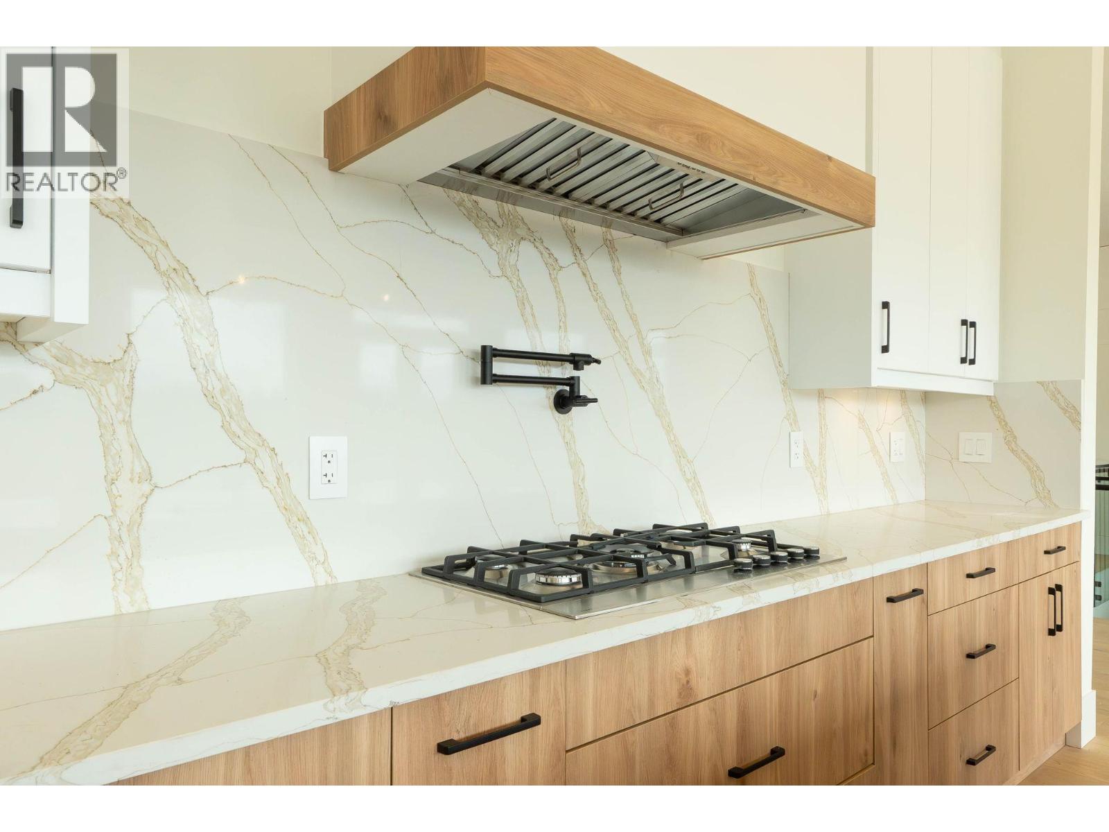 30 830 Westview Way, West Kelowna
