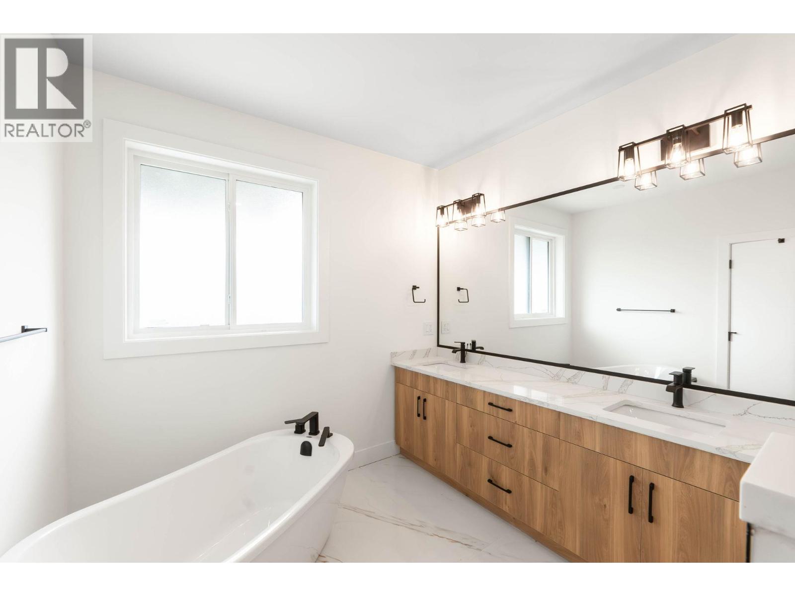30 830 Westview Way, West Kelowna